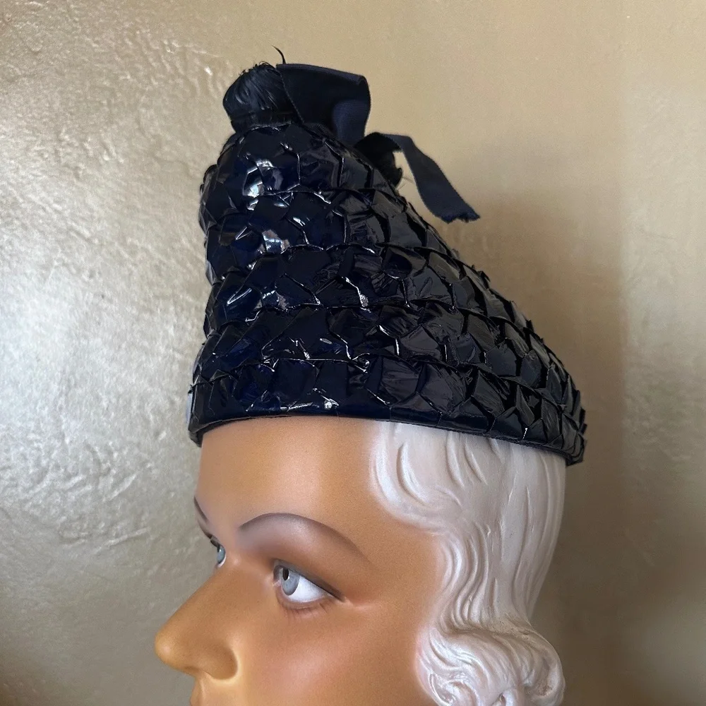 EXTRAORDINARY 1930's NAVY STRAW CONICAL HAT + CORLED FEATHER POM PONS - Picture 8 of 14